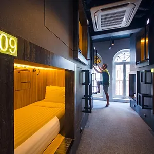 Capsule hotel Cube Boutique Capsule At Chinatown, Singapore